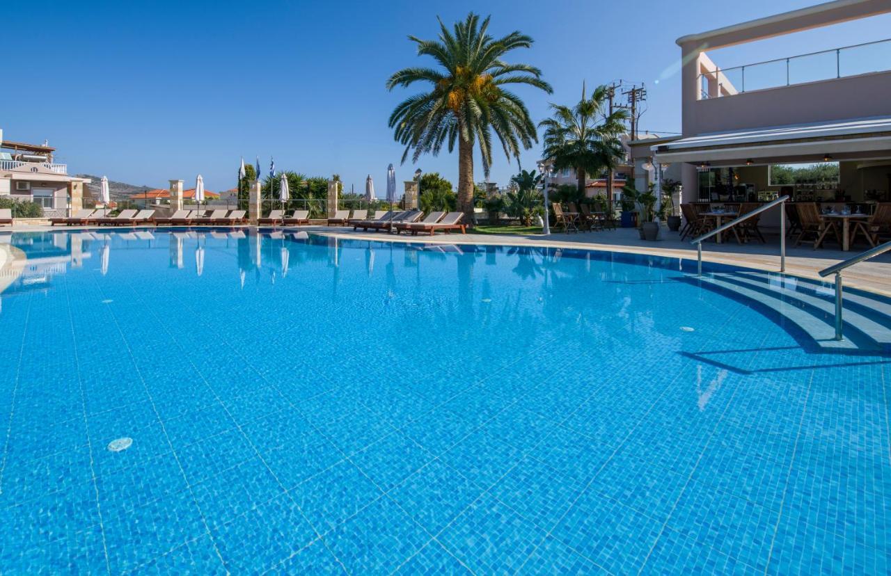 Isida Hotel Agia Marina Bagian luar foto