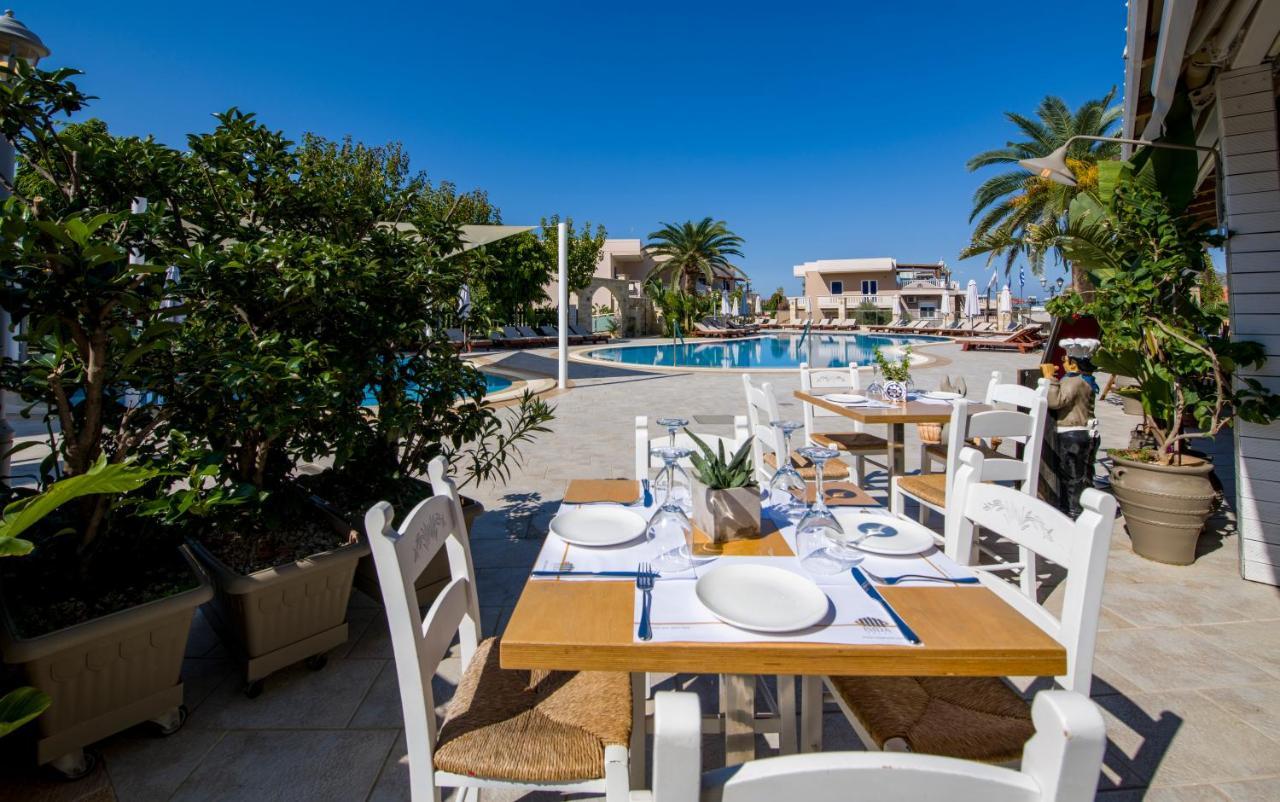 Isida Hotel Agia Marina Bagian luar foto