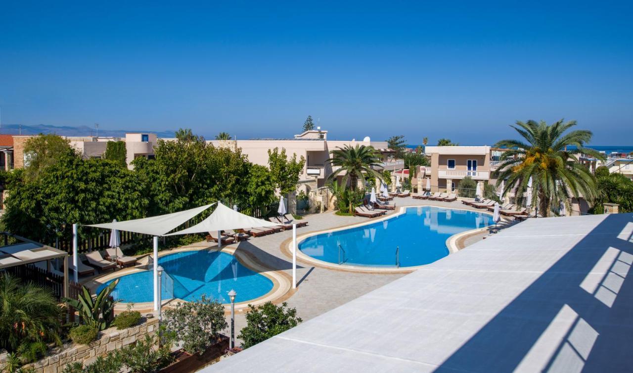 Isida Hotel Agia Marina Bagian luar foto