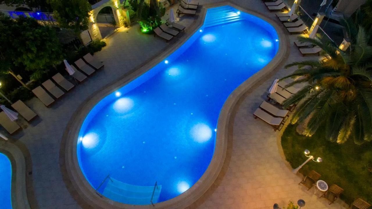 Isida Hotel Agia Marina Bagian luar foto